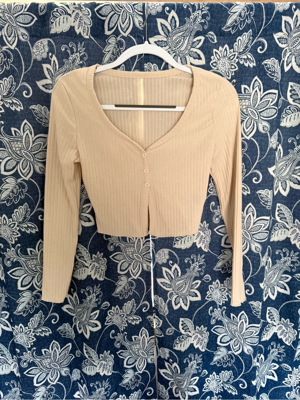 SHEIN Beige Ribbed Long-Sleeve Button-Front Crop Top - Picture 1 of 2